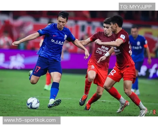 上海双雄交锋回顾:海港中超占优申花杯赛双杀 上海双雄交锋回顾:海港中超占优申花杯赛双杀