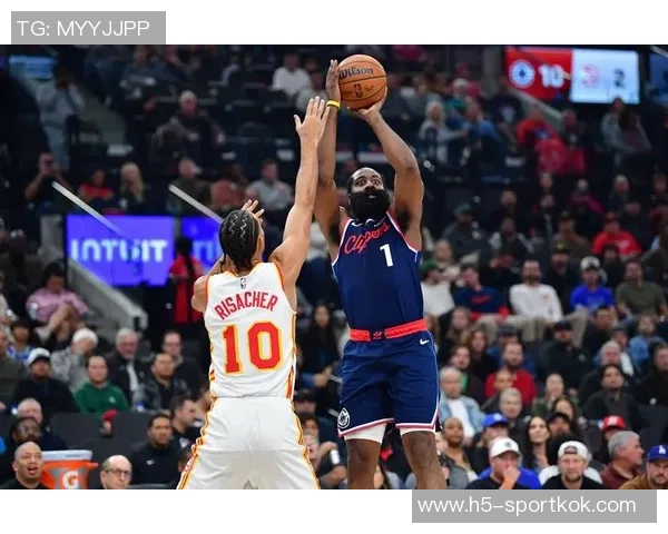 骑士半场领先快船7分米切尔表现出色哈登小卡复出贡献12分